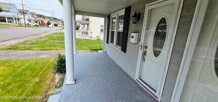 230 2nd St in Blakely, PA - Building Photo - Building Photo