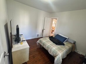 129-131 Wilbraham Avenue, 1 in Springfield, MA - Building Photo - Building Photo