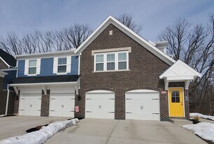 4204 N Golden Clove Bnd in Bellbrook, OH - Building Photo