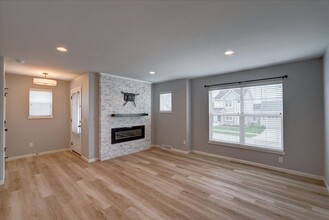 903 Blue Crane Run in Verona, WI - Building Photo - Building Photo