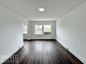 1553 W Hollywood Ave, Unit 2 in Chicago, IL - Building Photo - Building Photo