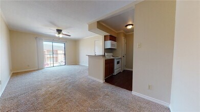 904 University Oaks Blvd, Unit 20 in College Station, TX - Building Photo - Building Photo