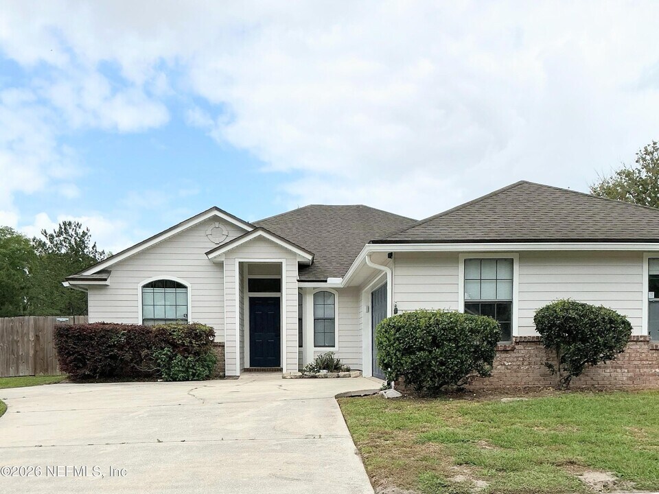 2892 Golden Pond Blvd in Orange Park, FL - Building Photo