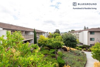 766 Edgewater Blvd in Foster City, CA - Foto de edificio - Building Photo