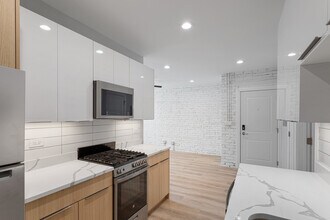 1633 W Chase Ave in Chicago, IL - Building Photo - Building Photo