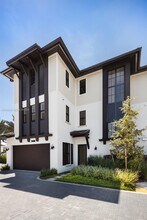 7496 SW 100th St in Pinecrest, FL - Building Photo - Building Photo