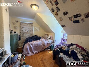 30 Mount Hope St in Boston, MA - Foto de edificio - Building Photo