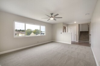 3570 Trieste Dr in Carlsbad, CA - Building Photo - Building Photo