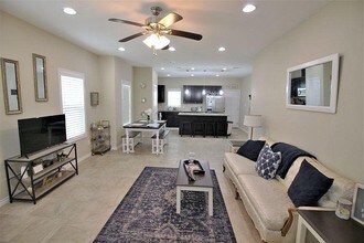 314 Fairway Dr in Bryan, TX - Building Photo - Building Photo