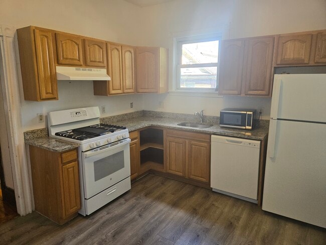 4 Eleanor St in Boston, MA - Building Photo - Building Photo