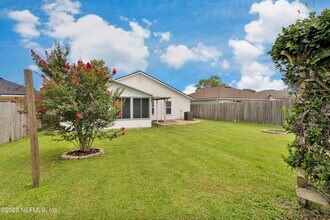 1410 Runes Ct in Middleburg, FL - Building Photo - Building Photo