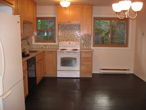1302 4th St N in Stillwater, MN - Building Photo - Building Photo