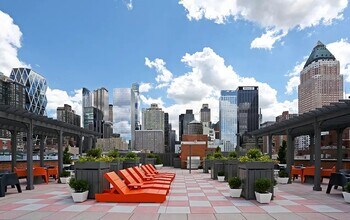 425 W 53rd St in New York, NY - Building Photo - Building Photo