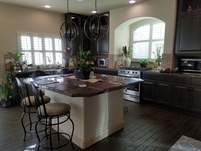 10580 Aphrodite St in Las Vegas, NV - Building Photo - Building Photo