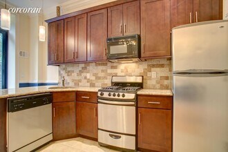 47 W 90th St-Unit -: 8 in New York, NY - Building Photo - Building Photo