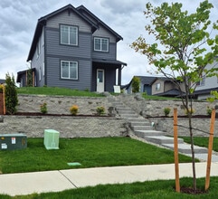 15418 208th Ave Ct E in Bonney Lake, WA - Foto de edificio - Building Photo