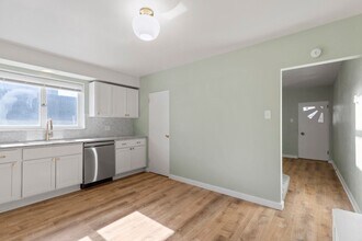 411 Edith St in Pittsburgh, PA - Building Photo - Building Photo