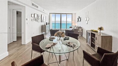 7525 E Treasure Dr in North Bay Village, FL - Building Photo - Building Photo