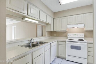 5615 San Juan Ave in Jacksonville, FL - Building Photo - Building Photo