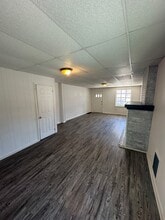 1047 W Poplar St in West York, PA - Building Photo - Building Photo
