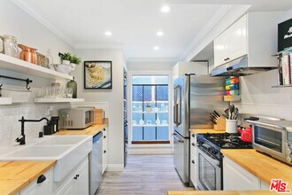 1228 18th St-Unit -C in Santa Monica, CA - Foto de edificio - Building Photo