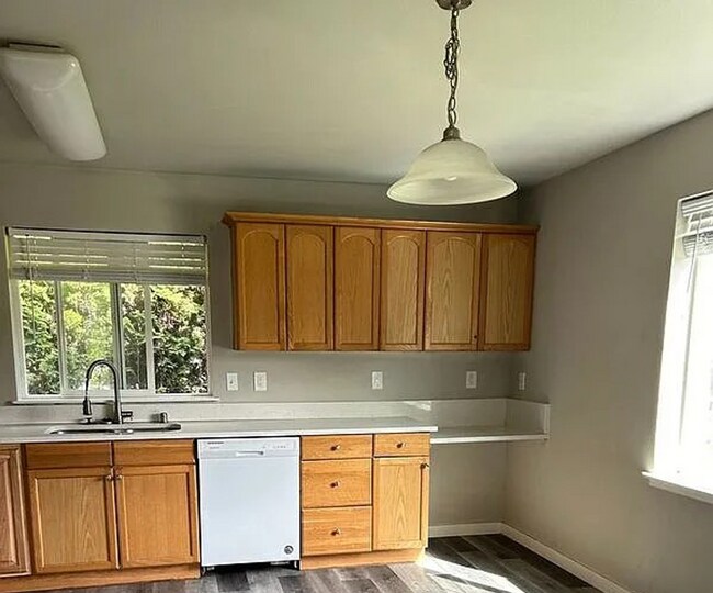 702 E St in Blaine, WA - Building Photo - Building Photo