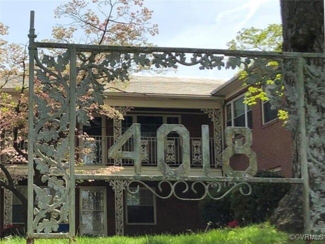 property at 4018 Forest Hill Ave