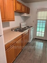 543 Springwood Dr in Forest Park, GA - Building Photo - Building Photo