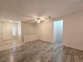 533 Carmel Mesa Dr in Henderson, NV - Building Photo - Building Photo
