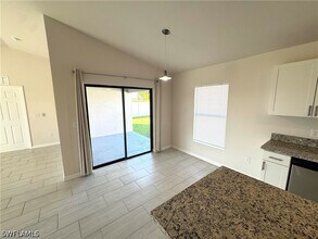 2001 SW 4th St in Cape Coral, FL - Building Photo - Building Photo