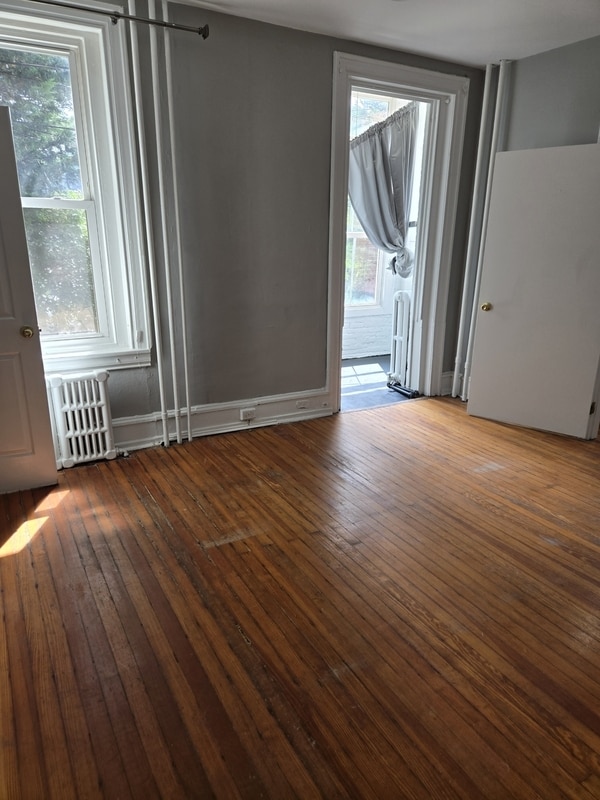 516 W Queen Ln in Philadelphia, PA - Building Photo - Building Photo