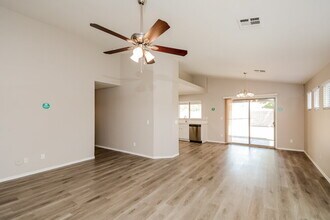 5116 W T Ryan Ln in Phoenix, AZ - Building Photo - Building Photo