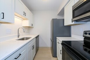 Oak Forest Apartments in St. Louis, MO - Building Photo