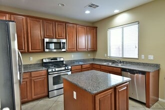 745 Calamus Palm Pl in Henderson, NV - Building Photo - Building Photo