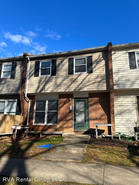 2168 Elkridge Ln in Richmond, VA - Building Photo