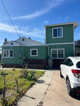 3829 Rosemont Ave in Montrose, CA - Building Photo - Building Photo