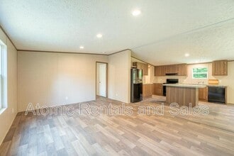 8903 Childress Rd in Powell, TN - Building Photo - Building Photo
