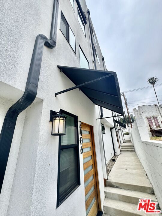 2406 Glendale Ct in Los Angeles, CA - Building Photo - Building Photo