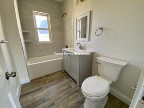 10 Eliot St, Unit 2 in Medford, MA - Building Photo - Building Photo