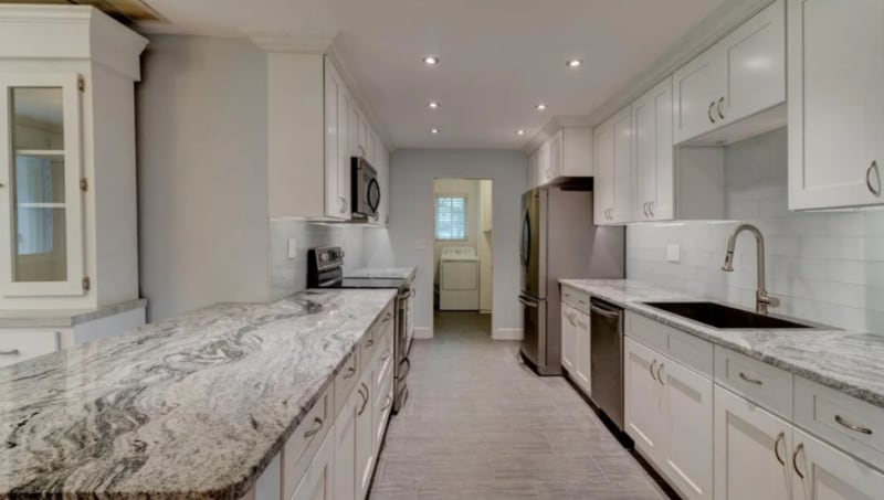 1462 Roosevelt Blvd in Daytona Beach, FL - Foto de edificio