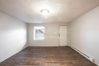 7046 US-36, Unit 4 in Avon, IN - Building Photo - Building Photo