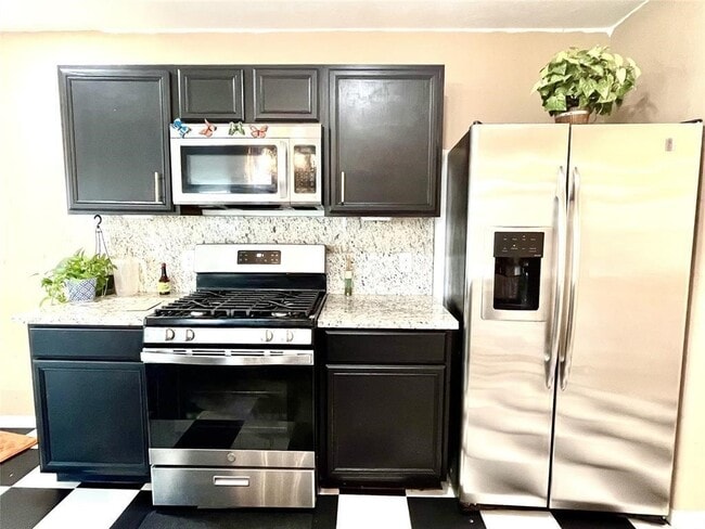 property at 19111 Canaras Ct