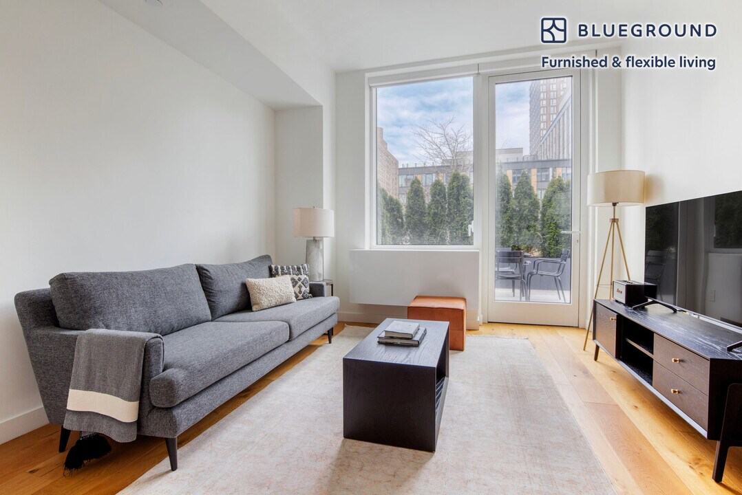 180 Broome St-Unit -FL6-ID1379 in New York, NY - Building Photo