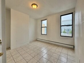 94 Ferry St in Jersey City, NJ - Building Photo - Building Photo