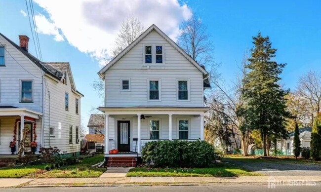 property at 192 S Main St