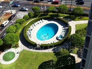 1350 Ala Moana Blvd in Honolulu, HI - Building Photo - Building Photo