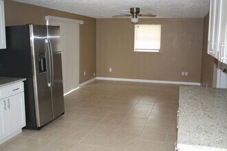 7144 Bellaire Terrace in New Port Richey, FL - Building Photo - Building Photo