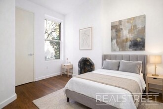 3 BED 1.5 Bath in Bed Stuy, Unit 3F in Brooklyn, NY - Foto de edificio - Building Photo