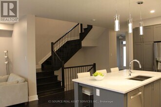 333 Lysander Pl in Ottawa, ON - Building Photo - Building Photo