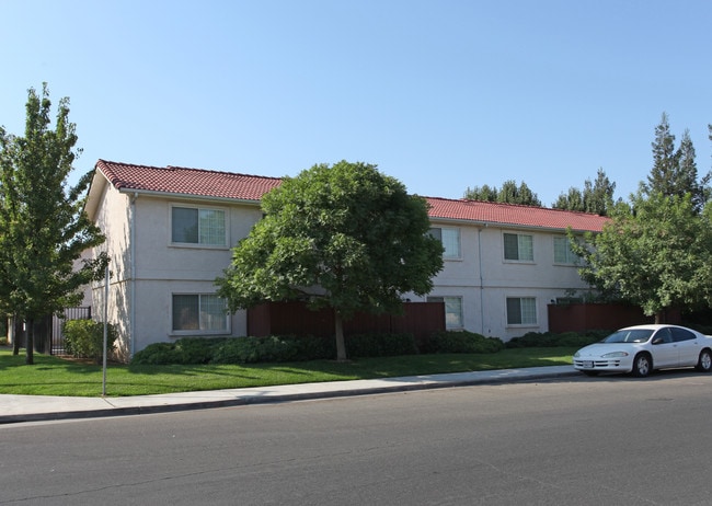 Bullard West Apartments